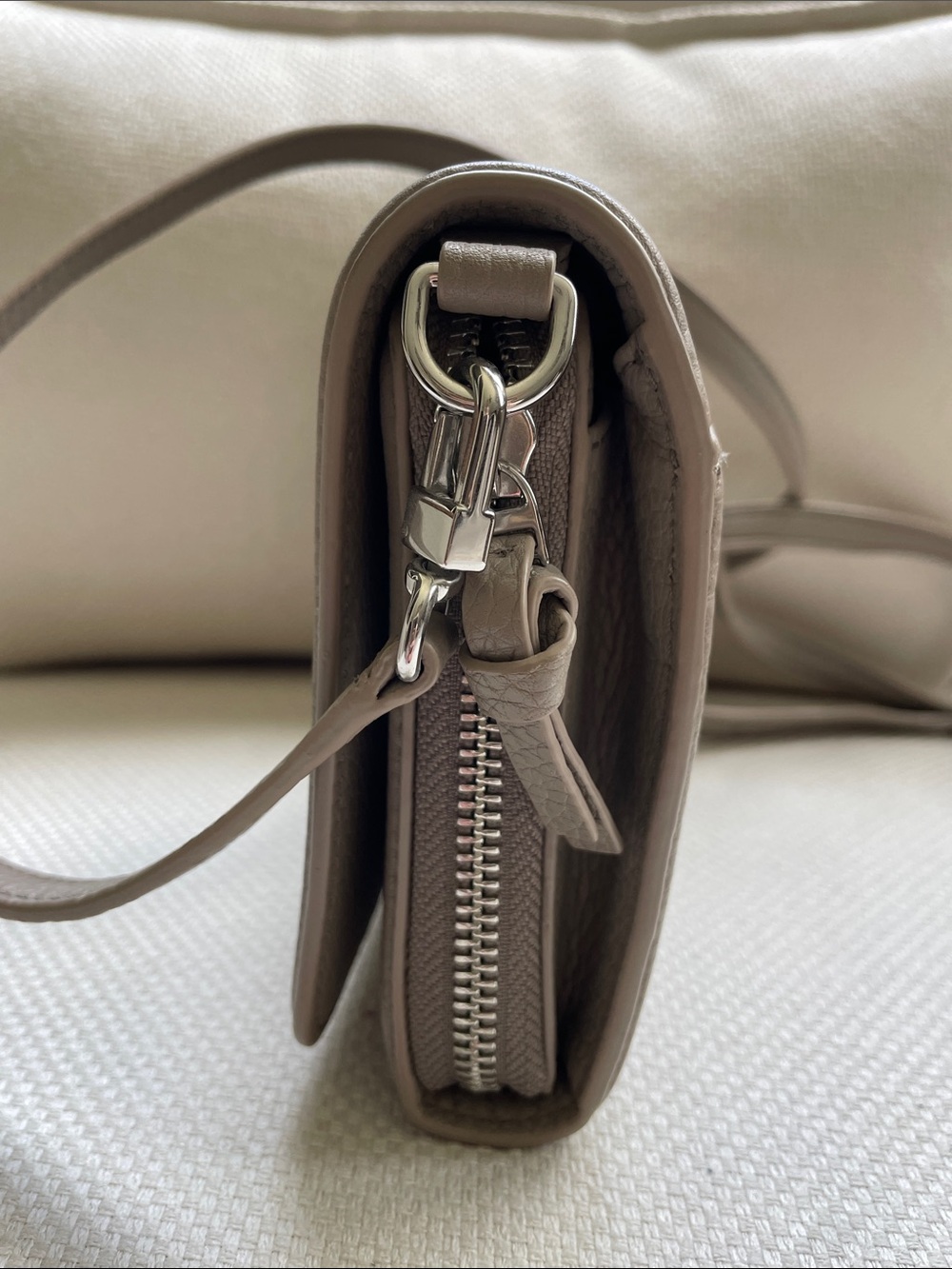 Tory Burch Taupe Pebbled Leather Crossbody Shoulder Bag - Picture 3 of 13